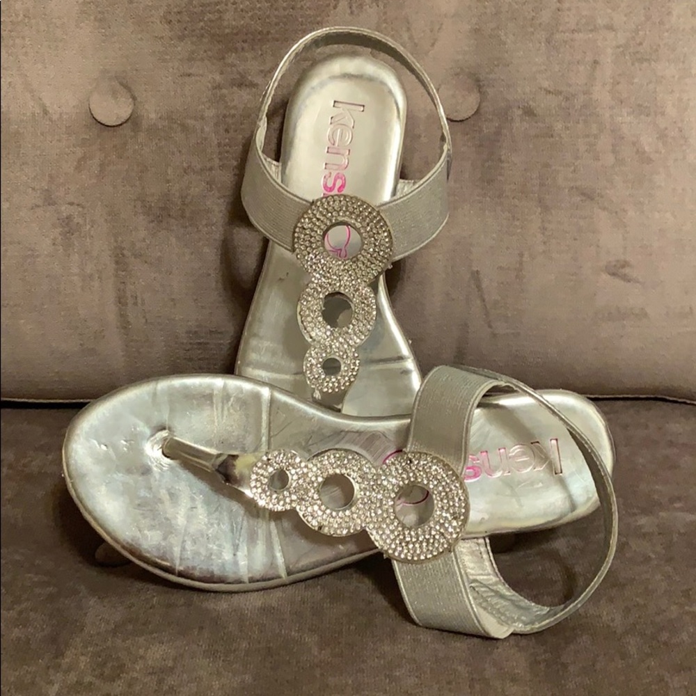 Kensie girl sandals size 2